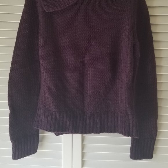 Sweater - Picture 2 of 6
